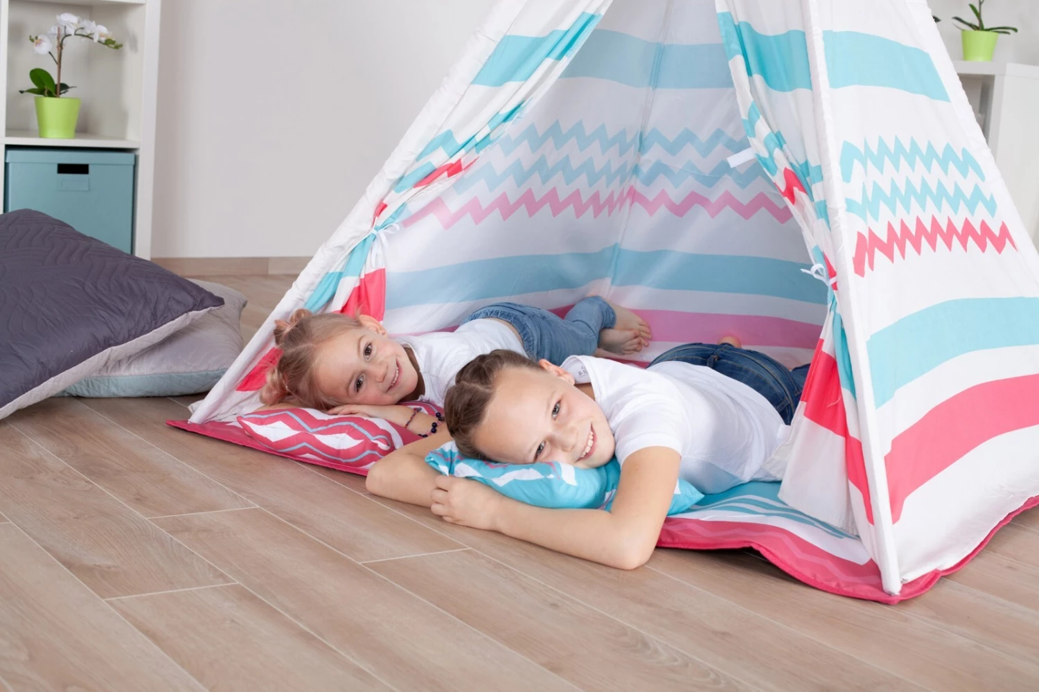Sator Tipi  120 x 120 x 160cm 2 jastuka i prostirka